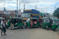 গ্যাস-সংকটে-জামালপুর-টাঙ্গাইল-মহাসড়ক-অবরোধ