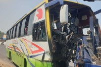 সড়ক-দুর্ঘটনায়--নিহত-৩-জন-ও--আহত-১০-জন-সিরাজগঞ্জে