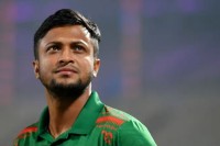 সাকিব-প্রসঙ্গে-পাইলটের-স্পষ্ট-বার্তা