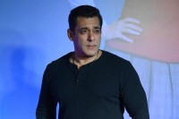 ‘ওয়েলকাম-টু-দ্য-জঙ্গল’-এ-নেই-ভাইজান