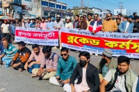 ৬-লেনের-দাবিতে-অবরোধ-:-প্রশাসনের-আশ্বাসে-প্রত্যাহার