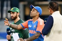 হ্যান্ডশেক-বিতর্কে-আইসিসির-দ্বারস্থ-পাকিস্তান,-প্রতিক্রিয়া-জানাল-ভারত
