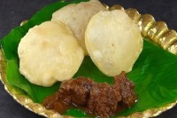 পূজায়-অতিথি-আপ্যায়নে-থাকুক-‘ছানার-লুচি’