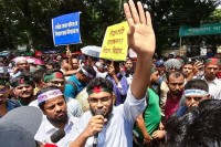 সরকারের-আশ্বাসে-শাহবাগ-ছাড়লেন-শিক্ষকরা