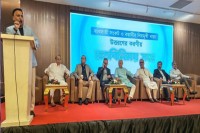 দেশের-তৈরি-পোশাক-ও-বস্ত্র-রপ্তানি-খাত-অনিশ্চয়তায়
