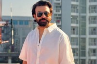 বাবা-হওয়া-প্রসঙ্গে-চুপ-শাকিব