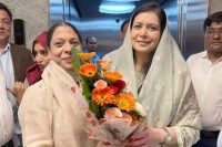 ১৭-বছর-পর-মায়ের-পাশে-ডা.-জুবাইদা