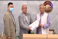 বিমানবন্দরে-কার্গো-শেডে-অগ্নিকাণ্ড-:-বৈদ্যুতিক-শর্ট-সার্কিটে-আগুন-ছড়িয়েছে,-নাশকতা-ছিল-না