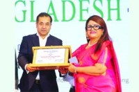 ‘হুজ-হু’-সম্মাননায়-ভূষিত-ববিতা
