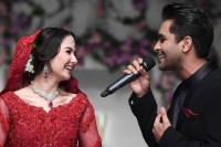 হলুদের-সাজে-দেখা-দিলেন-হানিয়া-আমির