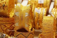 স্বর্ণের-দাম-আরও-কমল