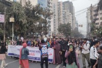 তিতুমীর-কলেজ-শিক্ষার্থীদের-সড়ক-অবরোধ,-যান-চলাচল-ব্যাহত