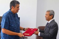 পালাউয়ের-রাষ্ট্রপতির-কাছে-বাংলাদেশি-দূতের-পরিচয়পত্র-পেশ