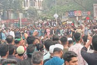 শহীদ-ওসমান-হাদি-হত্যার-বিচারের-দাবিতে-উত্তাল-হচ্ছে-শাহবাগ