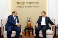 স্বরাষ্ট্রমন্ত্রী-ও-পাকিস্তান-হাইকমিশনারের-সাক্ষাৎ