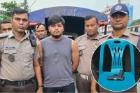 গাবতলীতে-স্পোর্টস-কারে-পিস্তল,-আটক-১