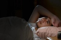 মাঝরাতে-ঘুম-ভেঙে-গেলে-কী-করবেন
