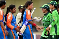 একই-বাসে-চড়ে-মাঠে-গেলেন-ভারত-পাকিস্তানের-ক্রিকেটাররা