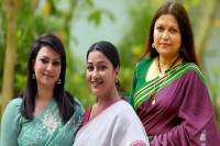 চয়নিকার-হাত-ধরেই-ফের-একসঙ্গে-দুই-অভিনেত্রী