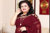 বন্যার্তদের-জন্য-গান-গাইবেন-রুনা-লায়লা