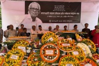 ভাষাসংগ্রামী-আহমদ-রফিককে-শহীদ-মিনারে-শেষ-শ্রদ্ধা