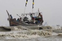 ঝড়ো-হাওয়ার-পূর্বাভাস,-চার-বন্দরে-তিন-নম্বর-সঙ্কেত