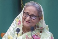 স্বদেশে-ফেরার-প্রত্যয়-শেখ-হাসিনার