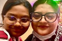 দ্বিতীয়-বিচ্ছেদের-পর-প্রথম-সন্তানকে-নিয়ে-আবেগঘন-সালমা