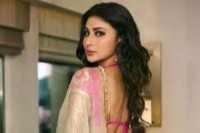 বিচ্ছেদ-ঘোষণার-পরও-হাসিখুশি-মৌনী
