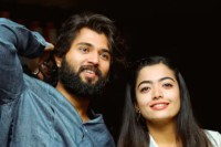 রাত-পোহালেই-বিয়ের-পিঁড়িতে-বিজয়-রাশমিকা!
