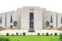 জাতীয়-সংসদের-দক্ষিণ-প্লাজার-ঈদের-জামাত-সকাল-৮টায়