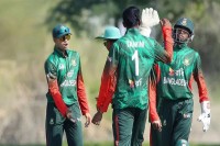 ৭-উইকেটের-জয়ে-সেমিফাইনালে-এক-পা-বাংলাদেশের