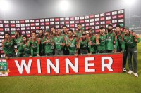 সবচেয়ে-বড়-জয়ে-সিরিজ-জয়ের-আনন্দ