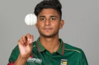 শাহিন-আফ্রিদির-প্রশংসায়-নাহিদ-রানা