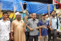 ভক্তদের-অভিনব-বিক্ষোভ