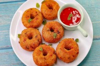 আলুর-ডোনাট-তৈরি-করবেন-যেভাবে
