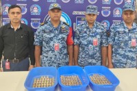 শাহজালালে-সোনার-বার-জব্দে-কর্মকর্তারা-গোয়েন্দার-নজরে