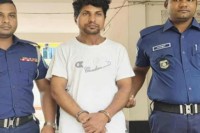 চার-ছাত্রীকে-আটকে-রেখে-ধর্ষণ,-ঢাকা-থেকে-শিক্ষক-গ্রেপ্তার