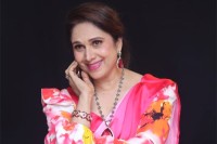 ৩০-বছর-পরে-অভিনয়ে-মীনাক্ষী