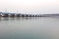 উজানের-ঢলে-ফুলে-উঠছে-তিস্তা