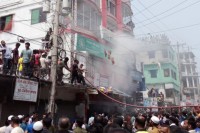 বাগেরহাটে-বহুতল-ভবনে-আগুন,-নারীর-মৃত্যু