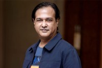 ২২-বছর-পর-মিরপুরে-ফিরে-যা-বললেন-আসিফ-আকবর