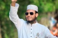 গ্রেপ্তারি-পরোয়ানার-মুখে-মুফতি-আমির-হামজা