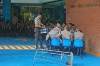 আদ-দ্বীন-হাসপাতালে-পুলিশ-মোতায়েন