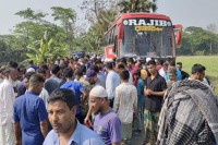 বাস-মোটরসাইকেল-সংঘর্ষে-আপন-৩-ভাইয়ের-মৃত্যু