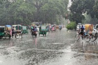 অবিরাম-বৃষ্টিতে-ভোগান্তি-চরমে