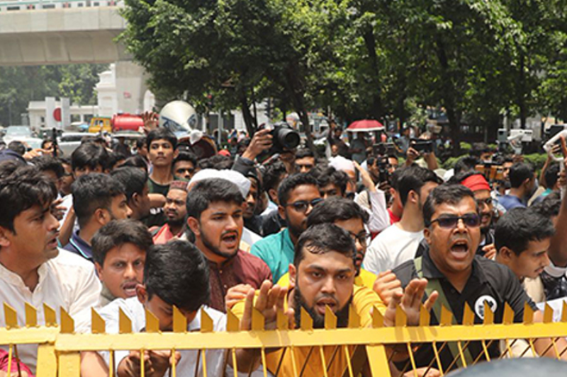 জুলাই ঐক্যের মিছিলে পুলিশের বাধা