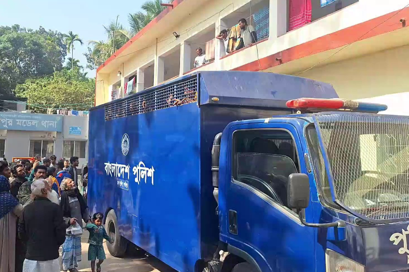 লক্ষ্মীপুরে পুলিশের ওপর হামলার ঘটনায় গ্রেফতার ১১