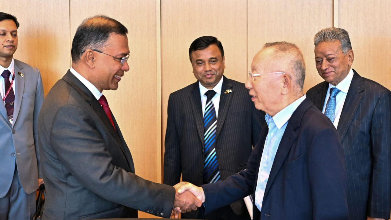 পোশাকশিল্পে জাপানি বিনিয়োগ বাড়াতে প্রধানমন্ত্রীর আহ্বান